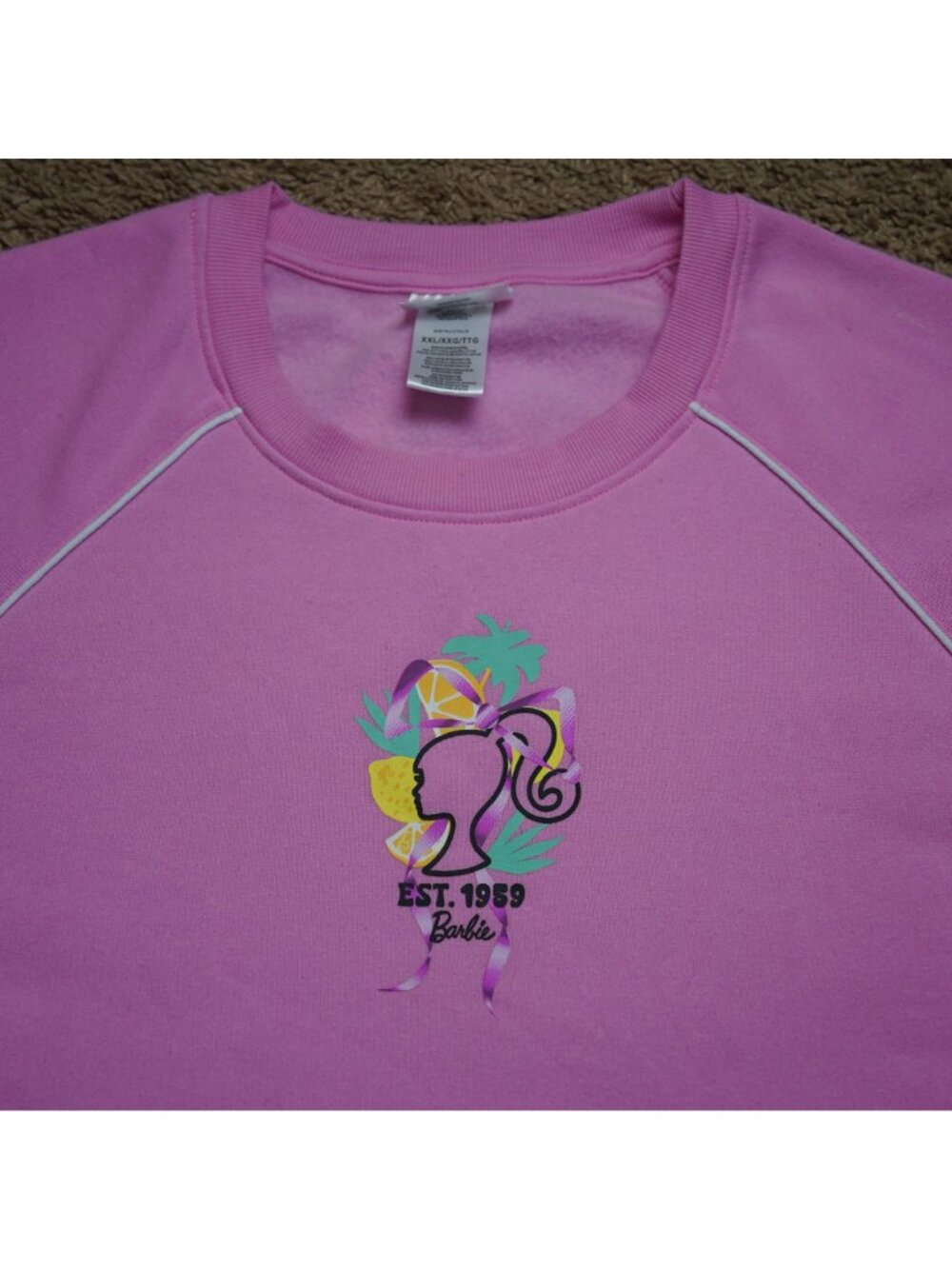 READ Barbie Sweatshirt Womens XXL Pink Malibu Graphic Crewneck Pullover Casual - Picture 3 of 8